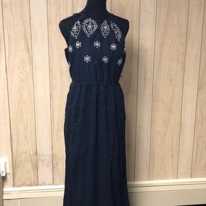 NWOT super cute maxi dress